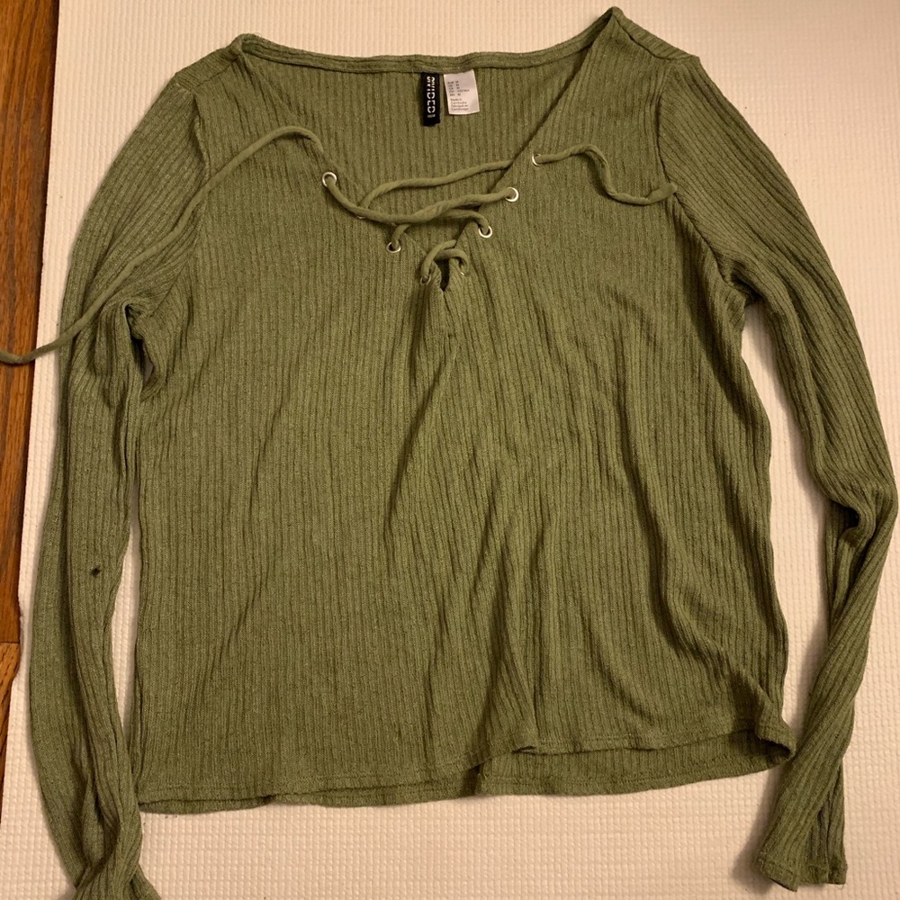 H and M Green Lattice top